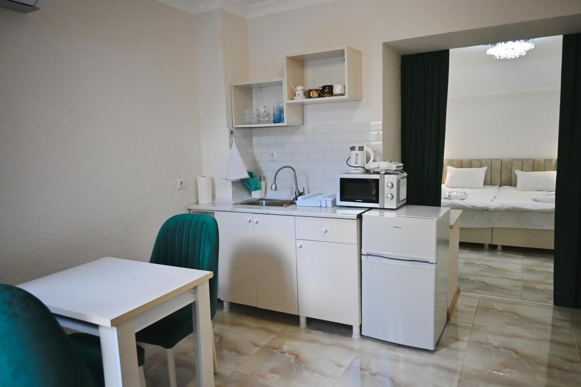 Jerusalem Merkaz Hotel Kutaisi Esterno foto