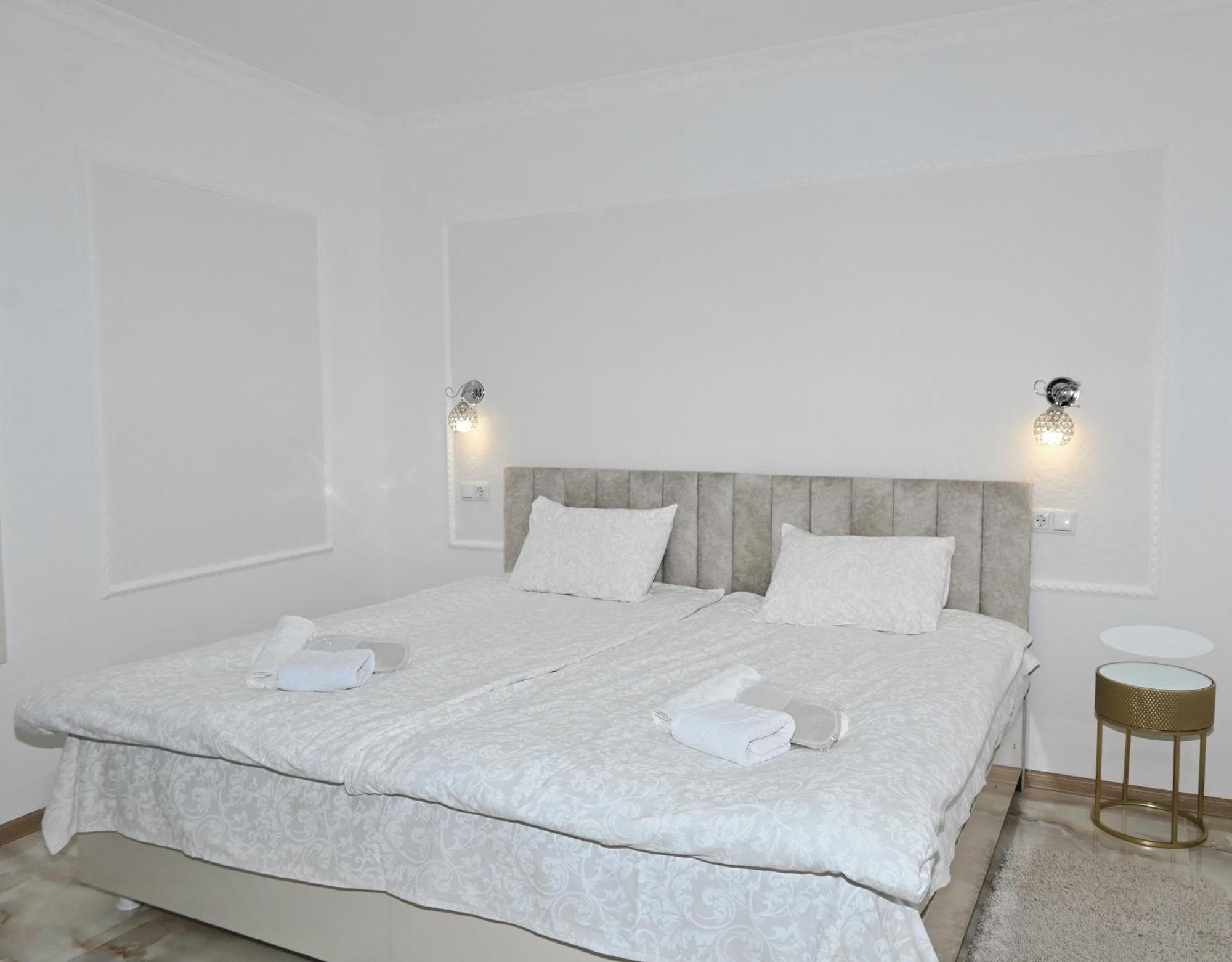 Jerusalem Merkaz Hotel Kutaisi Esterno foto
