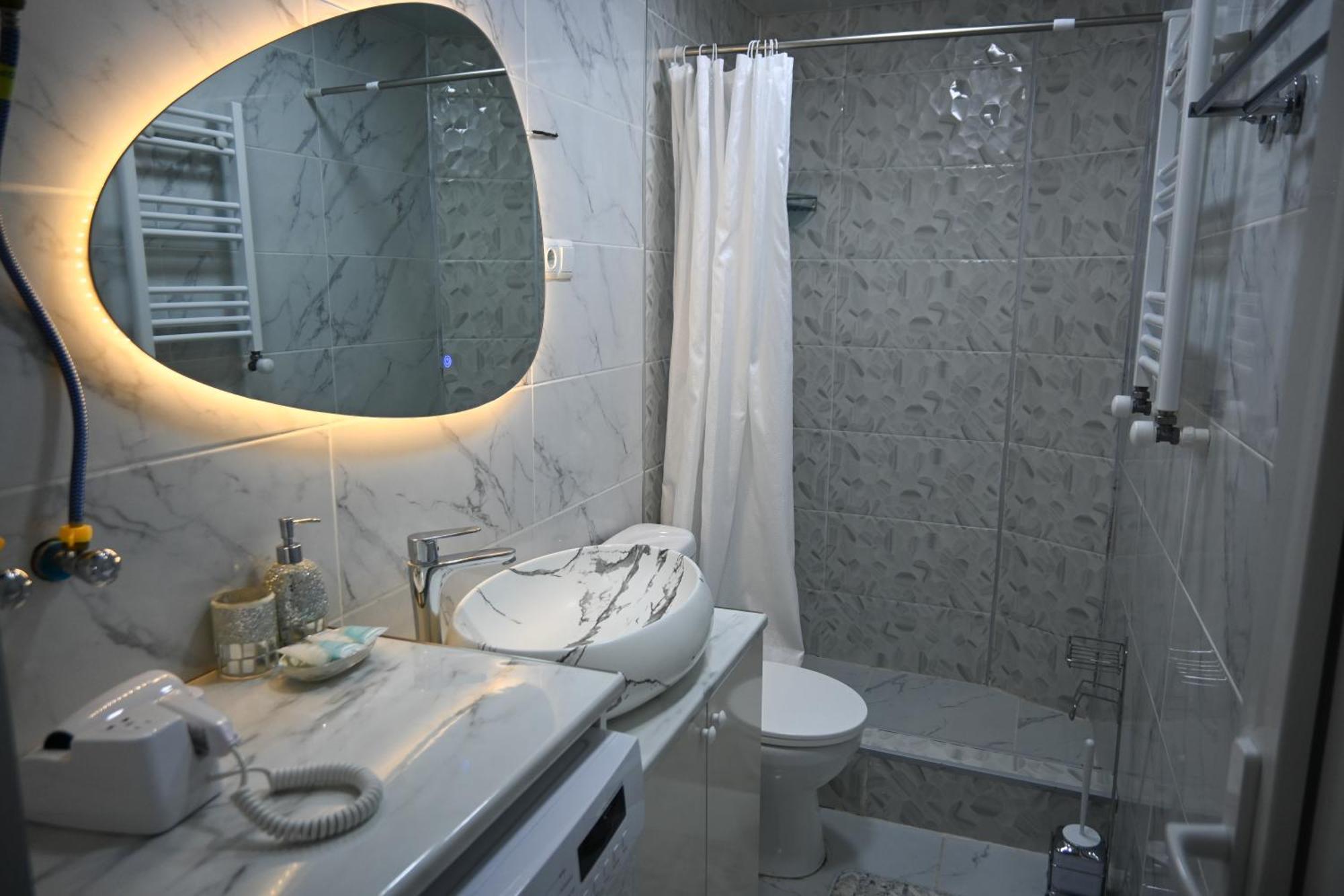 Jerusalem Merkaz Hotel Kutaisi Esterno foto