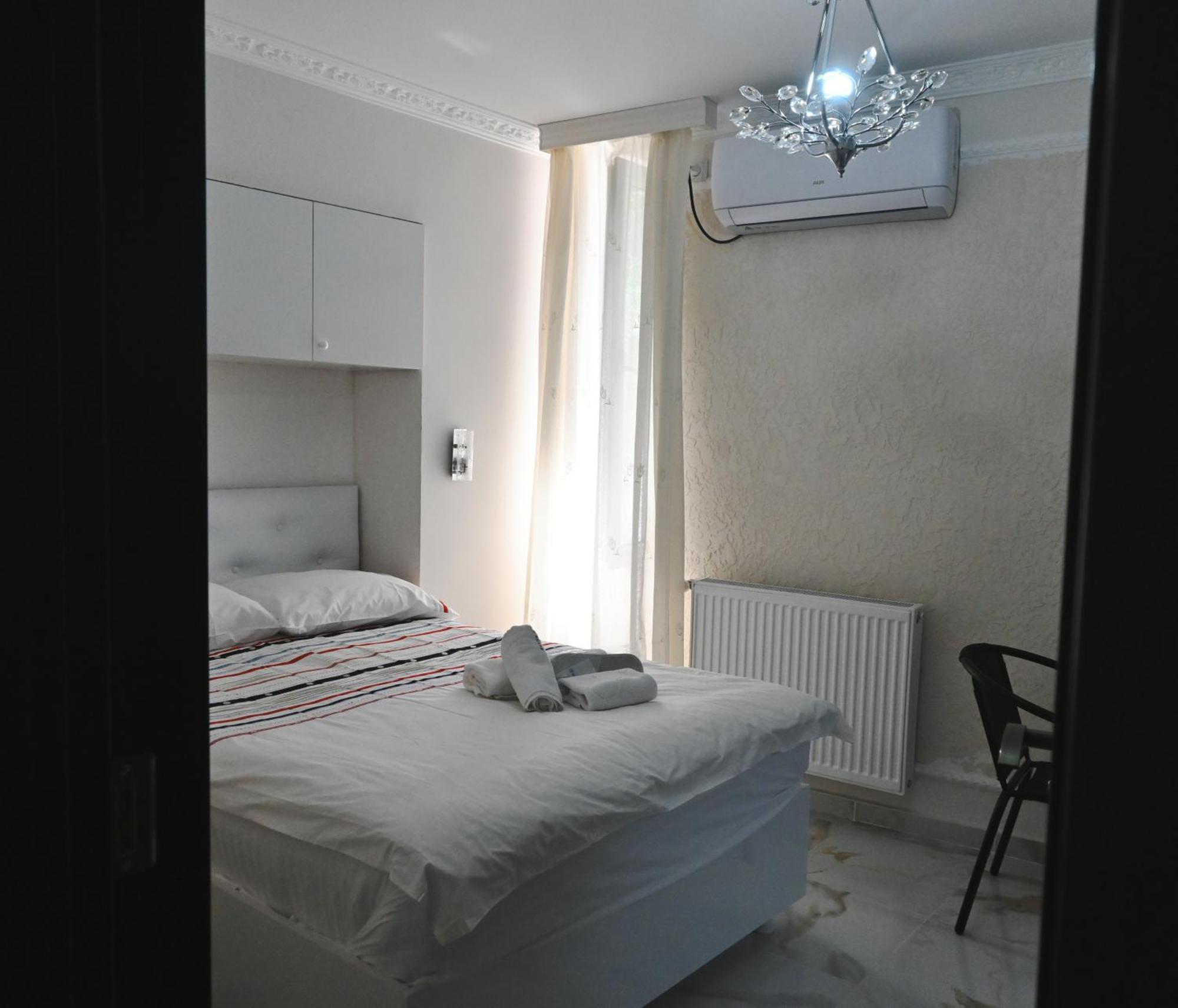 Jerusalem Merkaz Hotel Kutaisi Esterno foto