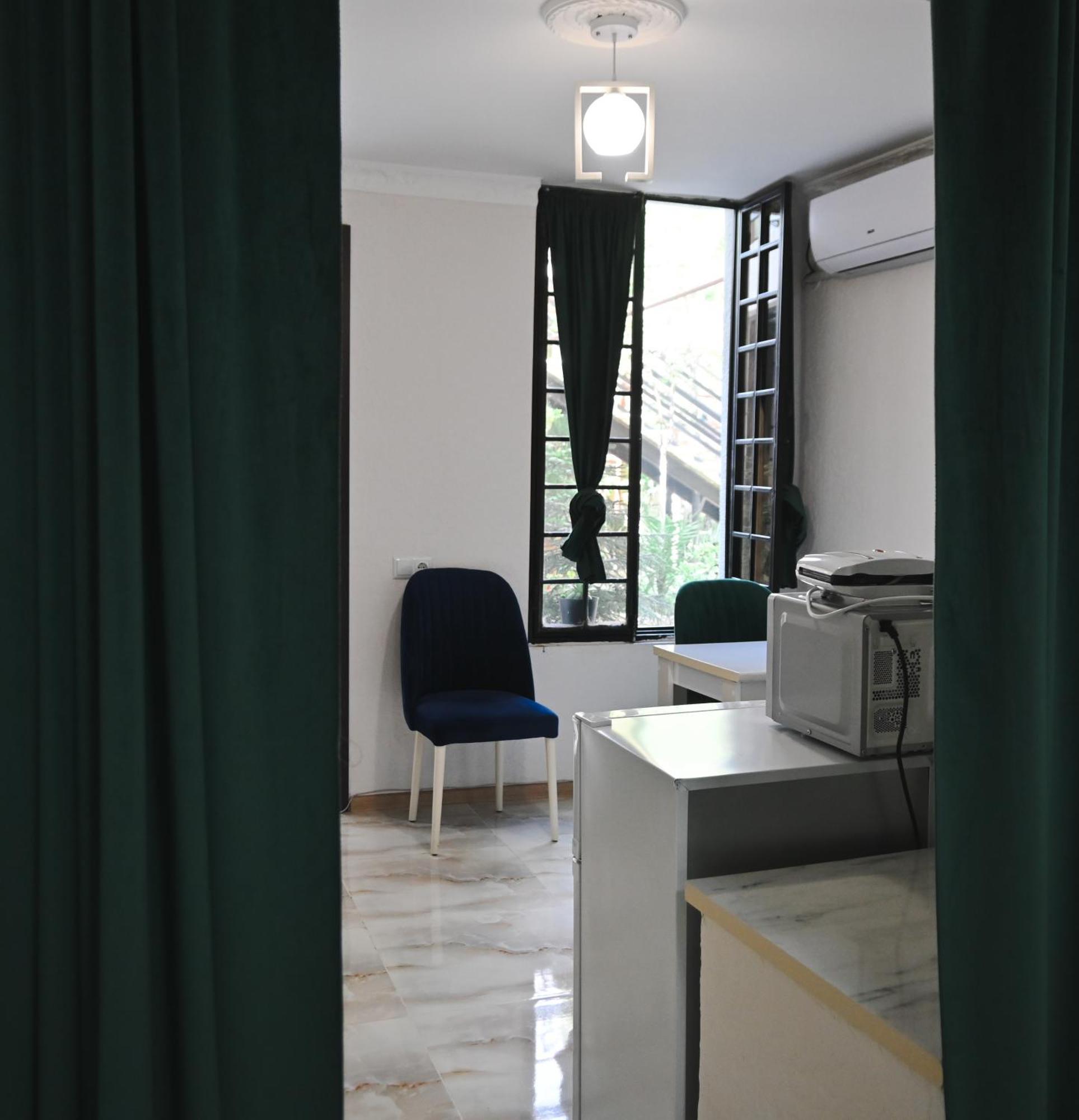 Jerusalem Merkaz Hotel Kutaisi Esterno foto