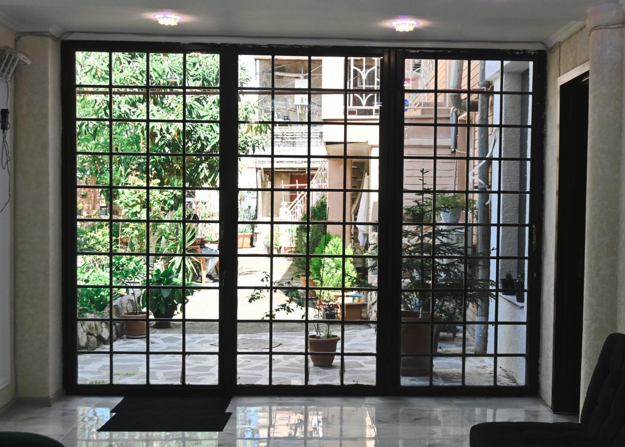 Jerusalem Merkaz Hotel Kutaisi Esterno foto