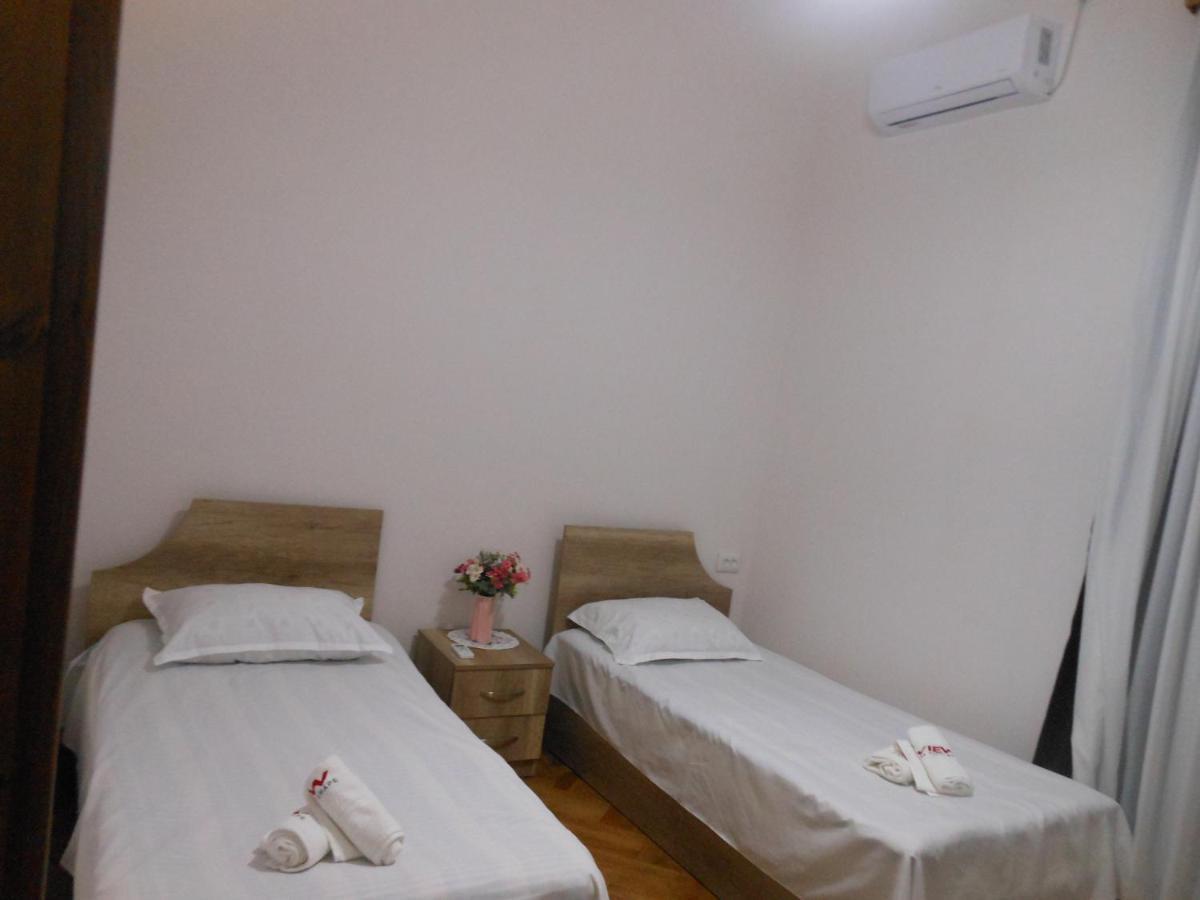 Jerusalem Merkaz Hotel Kutaisi Esterno foto