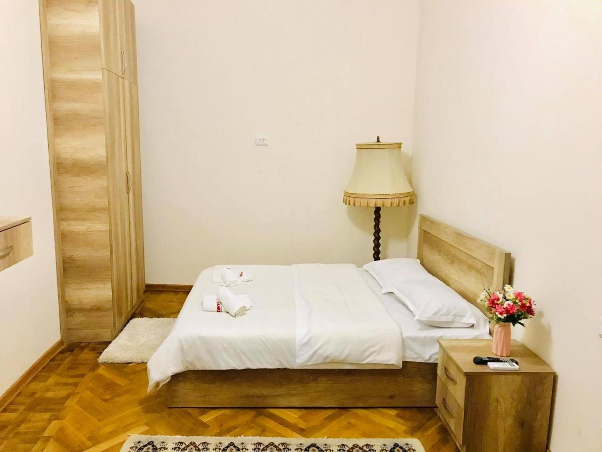 Jerusalem Merkaz Hotel Kutaisi Esterno foto