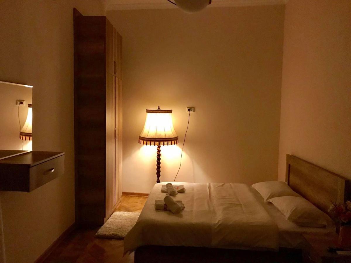 Jerusalem Merkaz Hotel Kutaisi Esterno foto